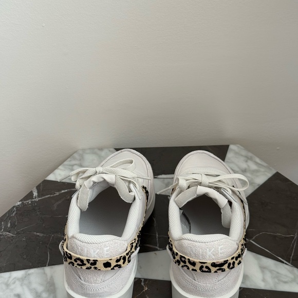 Nike White Athletic Sneakers with Leopard Print Trim Nike Women’s Debut - Picture 2 of 4